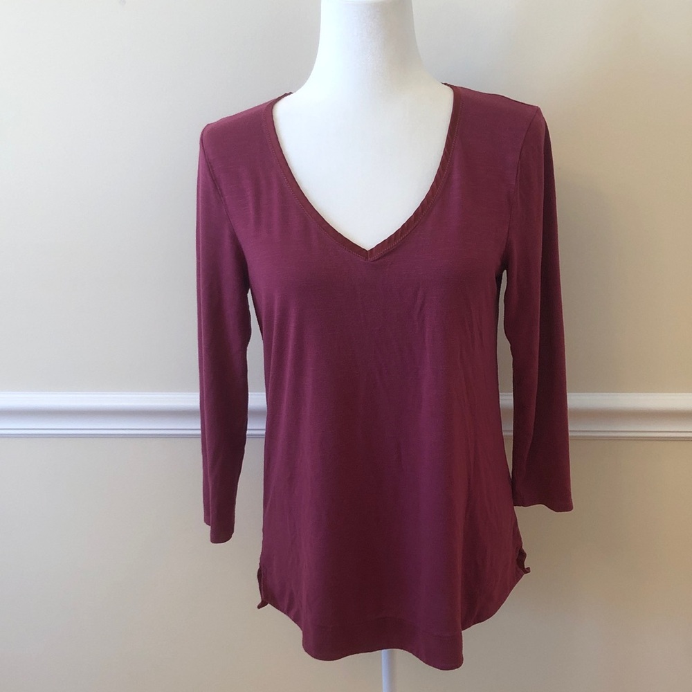 Anthropologie Pure + Good Women's V-Neck Burgundy Top 3/4 Sleeves Size Medium